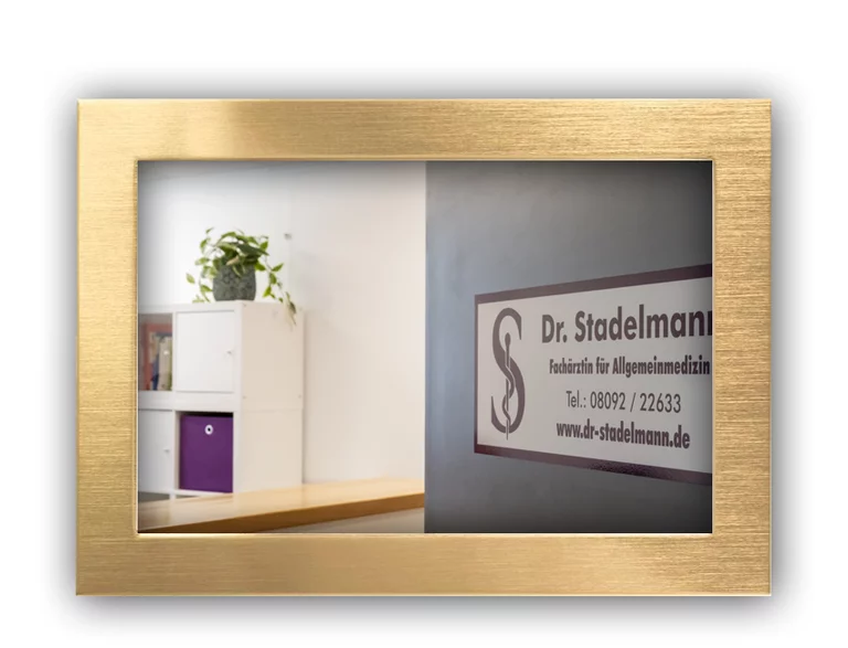 Großzügiger, rollstuhlgerechter Eingangsbereich